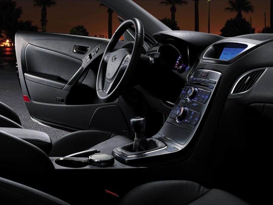  Hyundai Genesis Coupe 2009 года  (фото 10 из 12)